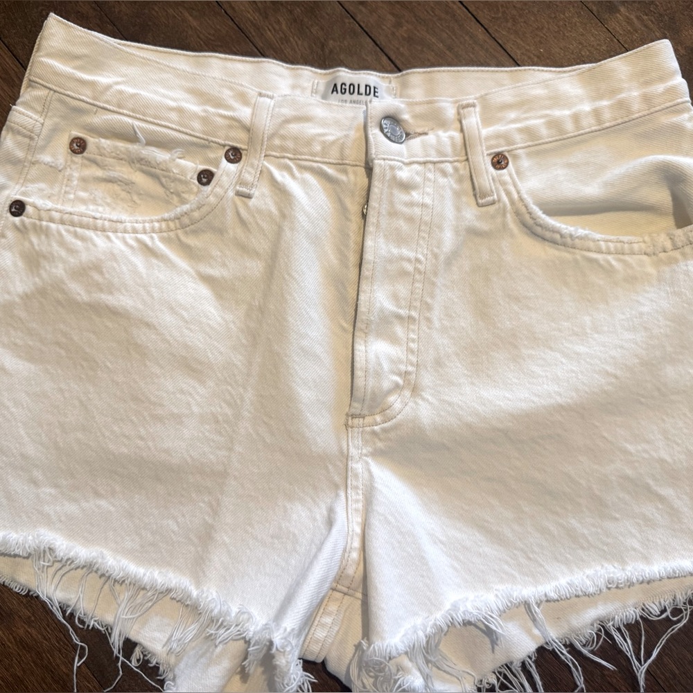 AGolde parker white cut off denim jean shorts. Gently used.  Size 26.